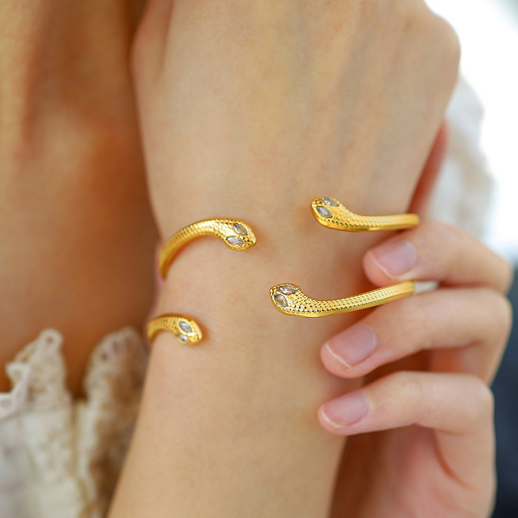 Snake Zircon Bangle